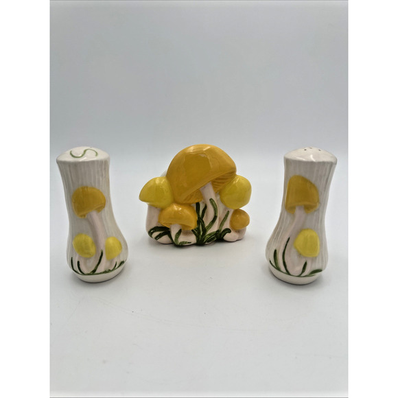 Unbranded Other - Vintage Mushroom Collection Ceramic Napkin Holder And Shakers Set